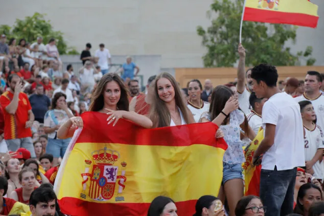 denia celebra el titulo mundial de espana 50