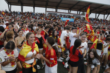 Ambiente en el Diego Mena de Dénia en el partido de la final del Mundial de Fútbol España-Argentina