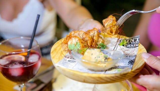 el restaurant amb terrassa d'estiu de salons blanc