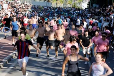 Adrenalina y velocidad en el único recorrido urbano de los Bous a la Mar de este año en Dénia