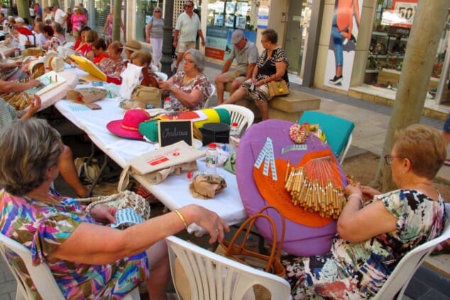Del almuerzo en la Llotja al tributo a Fito: así se vivió el segundo día de las Fiestas de Dénia 3 exposicion de boixets 1