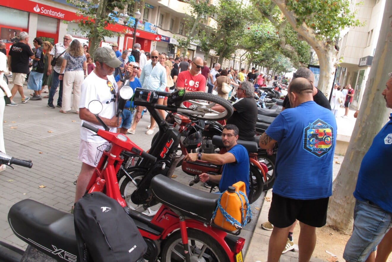Exposición de motos y coches clásicos en Dénia 20