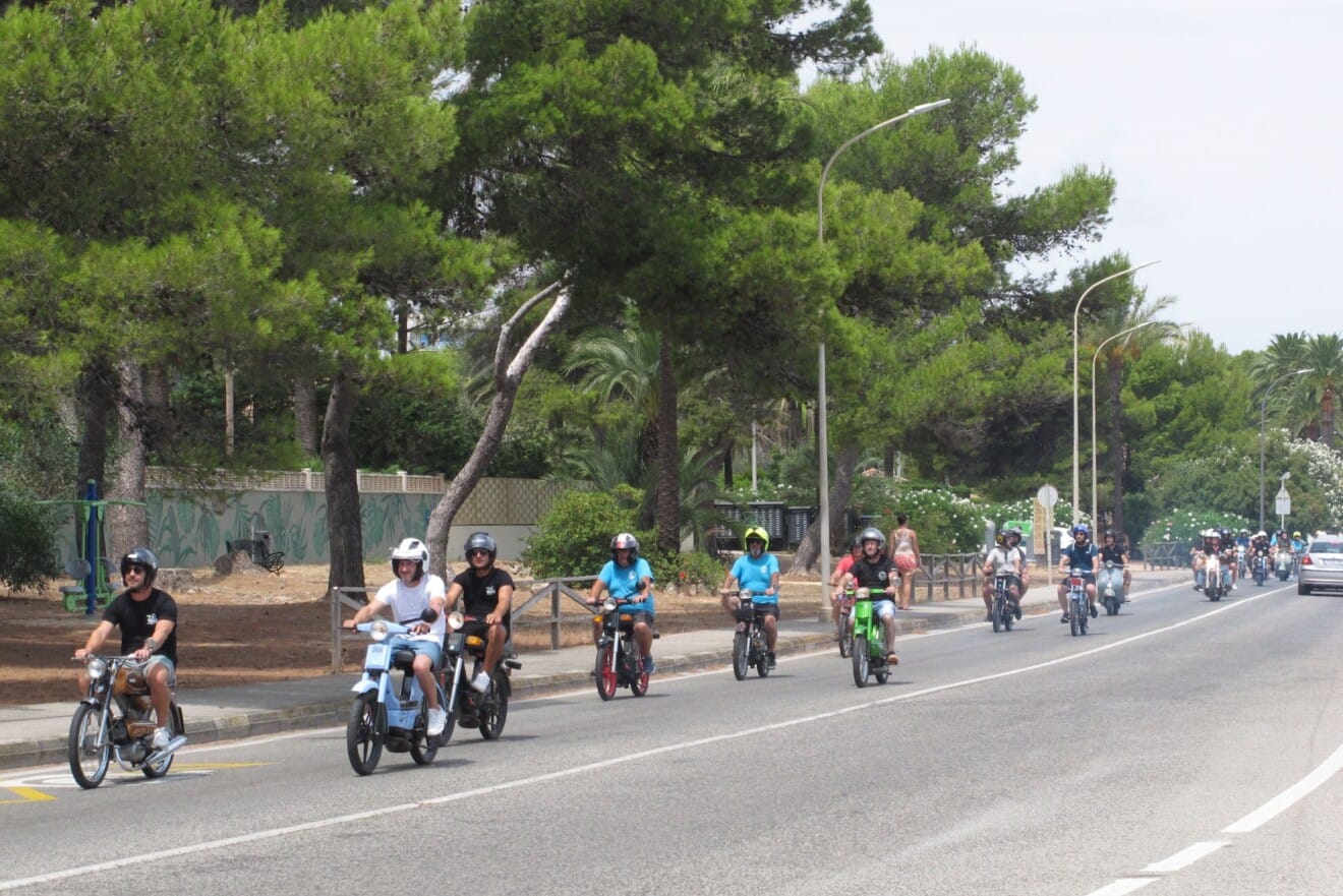 Exposición de motos y coches clásicos en Dénia 28