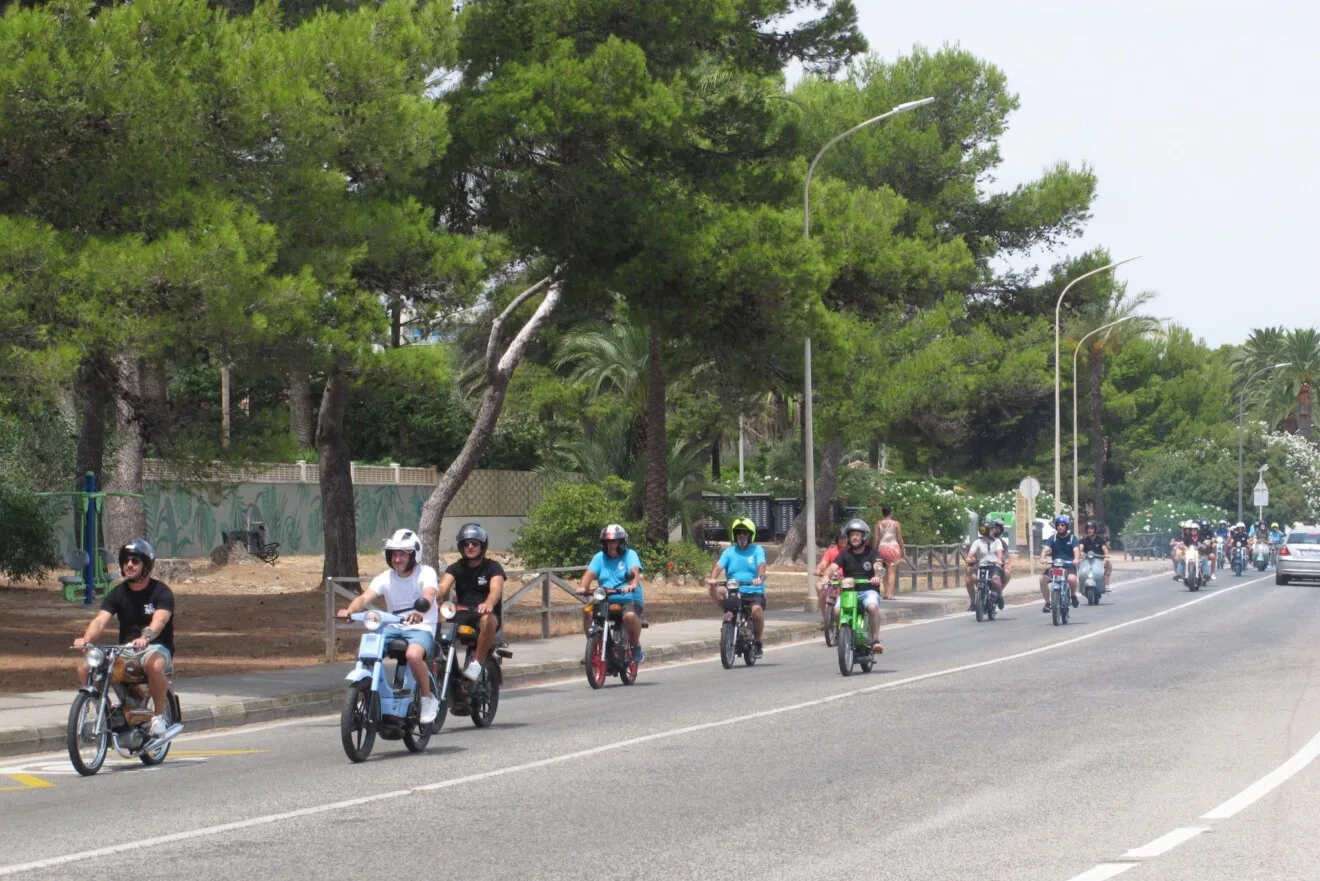 Exposición de motos y coches clásicos en Dénia 28