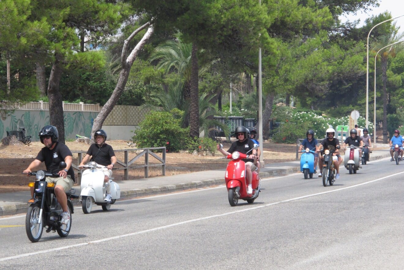 Exposición de motos y coches clásicos en Dénia 30