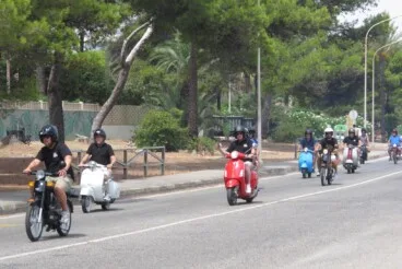 Exposición de motos y coches clásicos en Dénia 30
