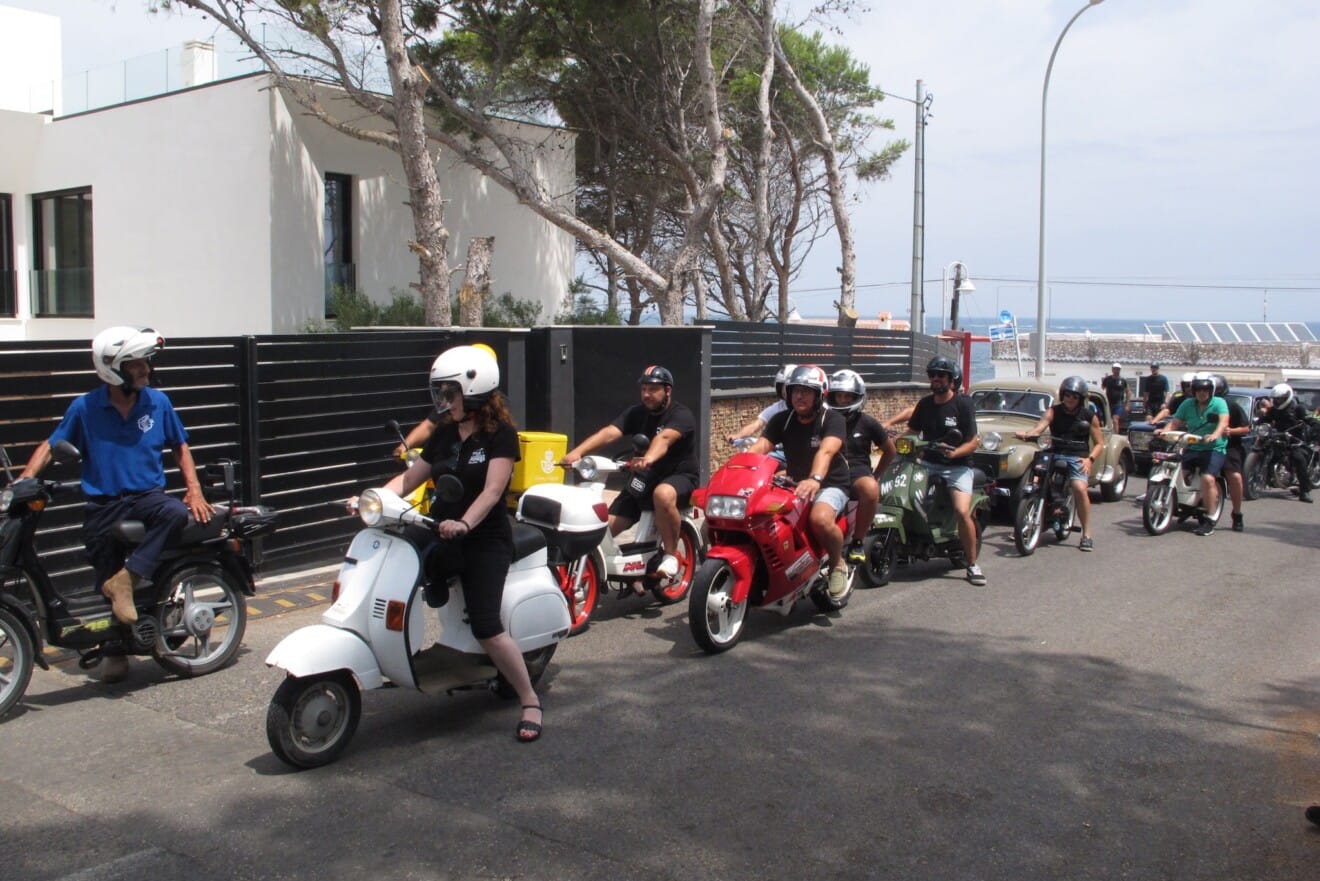 Exposición de motos y coches clásicos en Dénia 31