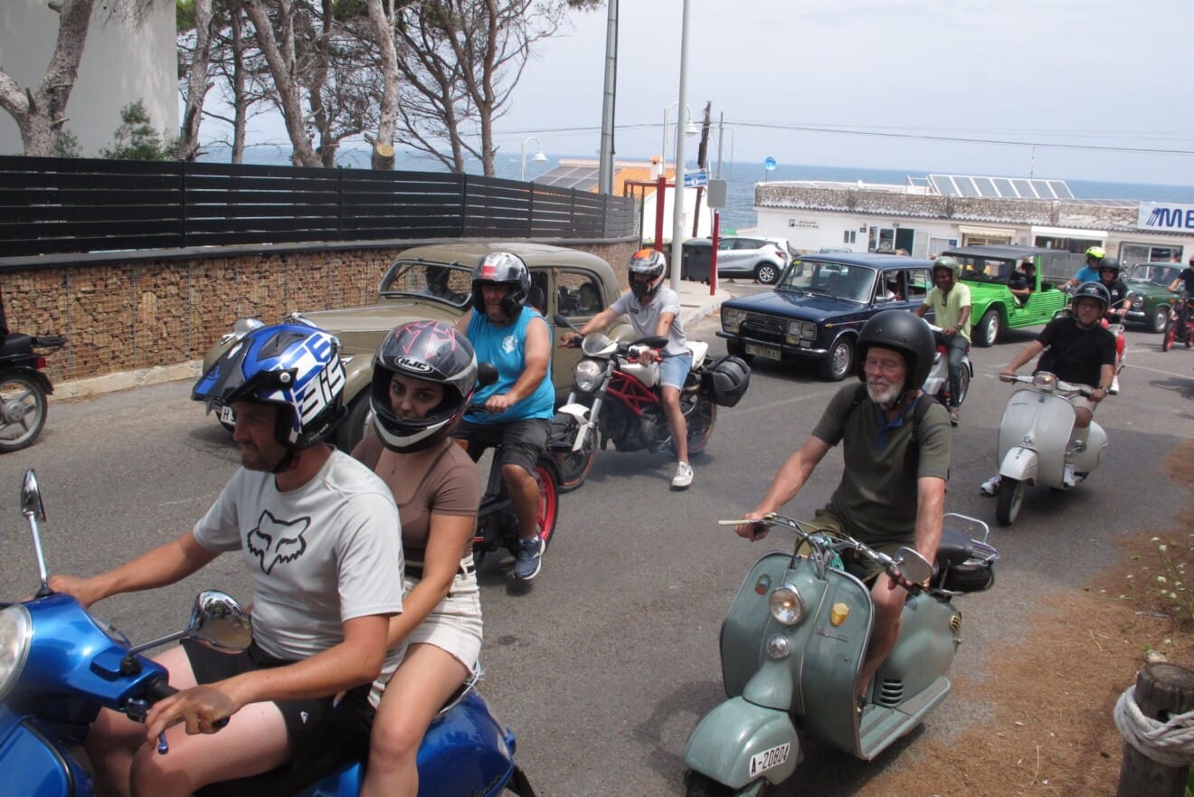 Exposición de motos y coches clásicos en Dénia 36