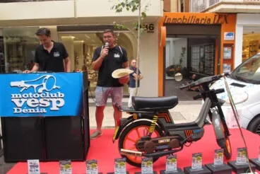 Exposición de motos y coches clásicos en Dénia 5