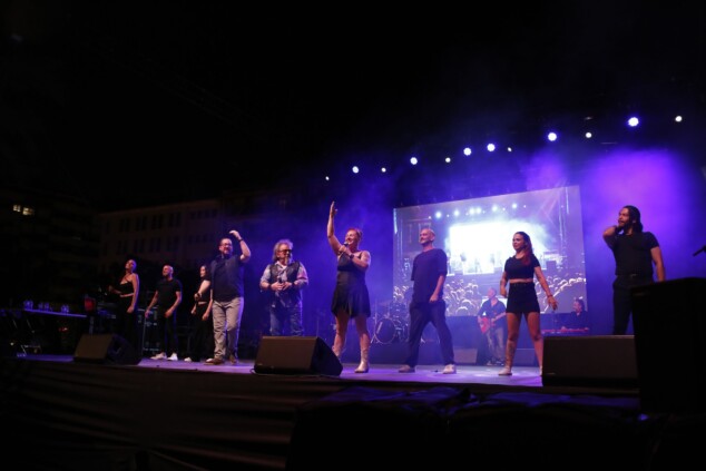 El FIC de Dénia 2026 corona a sus tres nuevas voces en una noche masiva en la calle La Via 5 festival intergeneracional de la canco de denia 2026 2