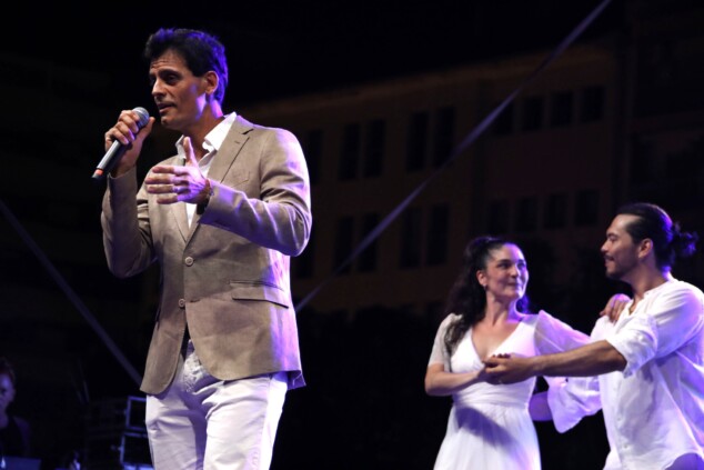 El FIC de Dénia 2026 corona a sus tres nuevas voces en una noche masiva en la calle La Via 59 festival intergeneracional de la canco de denia 2026 56