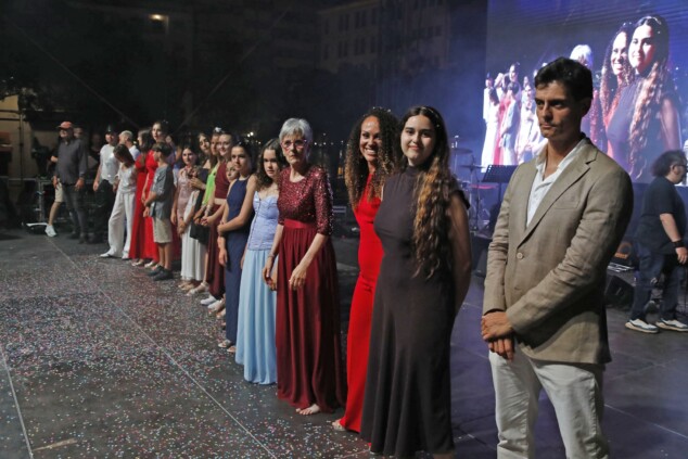 El FIC de Dénia 2026 corona a sus tres nuevas voces en una noche masiva en la calle La Via 68 festival intergeneracional de la canco de denia 2026 65
