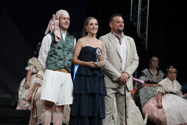 El Dia de Falles en Dénia: entre el éxito de las paellas, un susto junto a la playa y el sofocante termómetro 61 gala fallera de las fiestas de denia 2026 50
