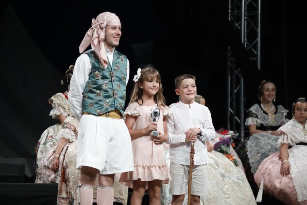 El Dia de Falles en Dénia: entre el éxito de las paellas, un susto junto a la playa y el sofocante termómetro 69 gala fallera de las fiestas de denia 2026 58