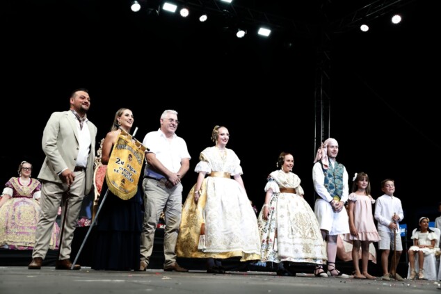 El Dia de Falles en Dénia: entre el éxito de las paellas, un susto junto a la playa y el sofocante termómetro 82 gala fallera de las fiestas de denia 2026 71