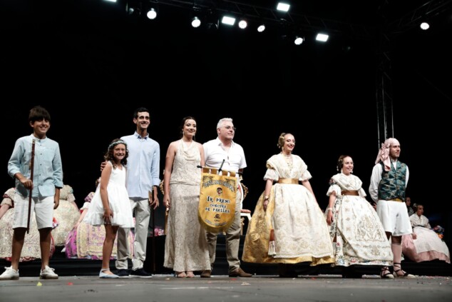 El Dia de Falles en Dénia: entre el éxito de las paellas, un susto junto a la playa y el sofocante termómetro 84 gala fallera de las fiestas de denia 2026 73