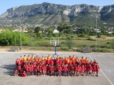 Participantes y entrenadores del XVII Campus de Verano DBC