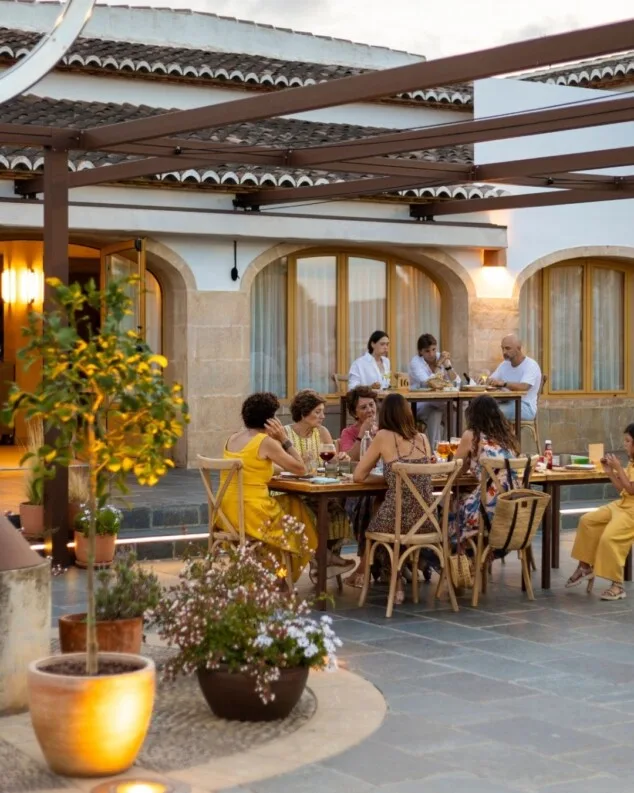 Este rincón de Xàbia reabre sus puertas para las noches de verano 2 la formula para cenar bajo las estrellas