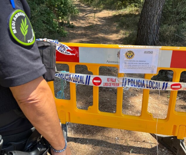 Imagen: La Policía Local cierra la entrada al Montgó por Dénia