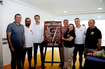 Moros i Cristians de Dénia dan a conocer el cartel, programación y pregonero (26)