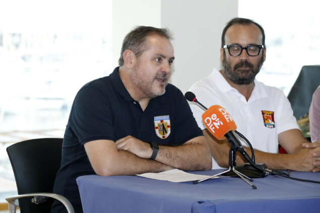 Los Moros y Cristianos de Dénia presentan el programa de 2026 con Luis Sentí como pregonero y un cartel de Juan Caravaca 12 moros i cristians de denia dan a conocer el cartel programacion y pregonero 38