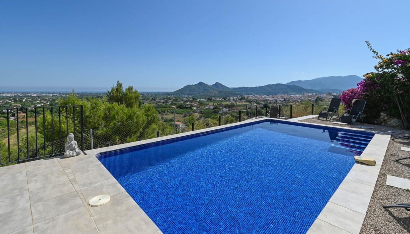 Piscina con vistas