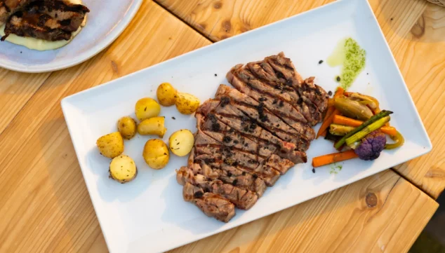 Este rincón de Xàbia reabre sus puertas para las noches de verano 15 servicio profesional de primer nivel