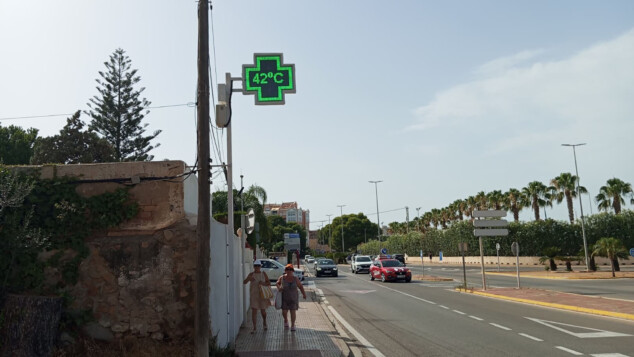 termometro a 42 grados en denia este verano 2026