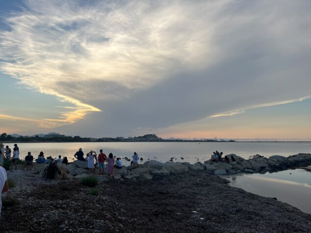 El eclipse solar en Dénia, entre la decepción por las nubes y un sobrecogedor apagón de última hora 14 asi se vivio el eclipse en denia 10