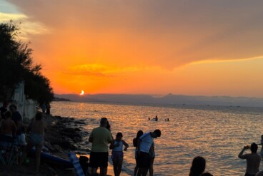 El eclipse solar en Dénia, entre la decepción por las nubes y un sobrecogedor apagón de última hora 2 asi se vivio el eclipse en denia 11