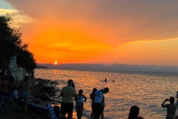 El eclipse solar en Dénia, entre la decepción por las nubes y un sobrecogedor apagón de última hora 5 asi se vivio el eclipse en denia 11