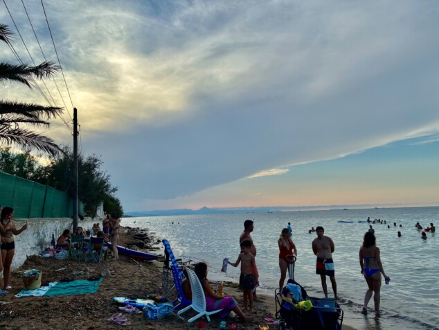El eclipse solar en Dénia, entre la decepción por las nubes y un sobrecogedor apagón de última hora 21 asi se vivio el eclipse en denia 17