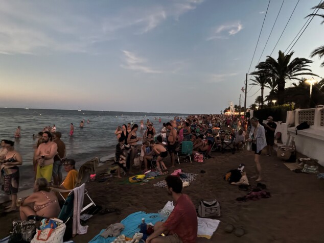 El eclipse solar en Dénia, entre la decepción por las nubes y un sobrecogedor apagón de última hora 22 asi se vivio el eclipse en denia 18
