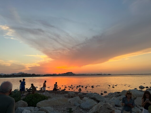 El eclipse solar en Dénia, entre la decepción por las nubes y un sobrecogedor apagón de última hora 7 asi se vivio el eclipse en denia 3