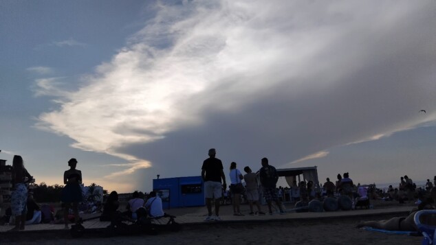 El eclipse solar en Dénia, entre la decepción por las nubes y un sobrecogedor apagón de última hora 45 asi se vivio el eclipse en denia 41