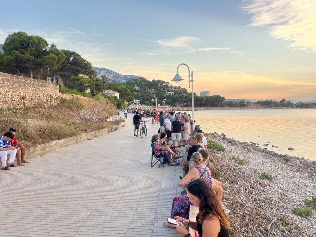 El eclipse solar en Dénia, entre la decepción por las nubes y un sobrecogedor apagón de última hora 13 asi se vivio el eclipse en denia 9
