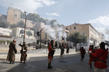 Batalla de arcabucería y misa de los Moros y Cristianos 2026 de Dénia 10