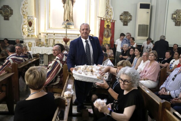 El atronador estallido de los arcabuces toma el centro de Dénia antes del esperado Milagro de la Niebla 43 batalla de arcabuceria y misa de los moros y cristianos 2026 de denia 40