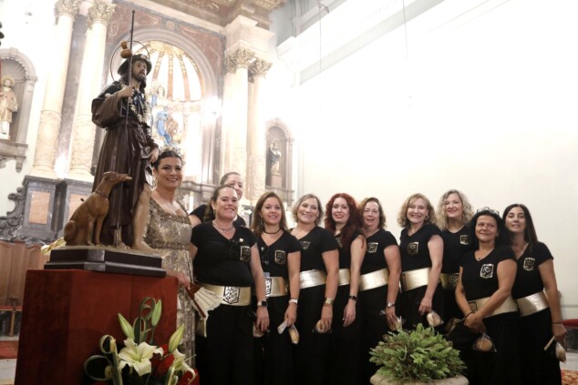 El atronador estallido de los arcabuces toma el centro de Dénia antes del esperado Milagro de la Niebla 44 batalla de arcabuceria y misa de los moros y cristianos 2026 de denia 41