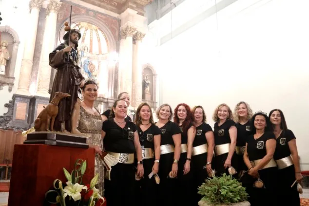 El atronador estallido de los arcabuces toma el centro de Dénia antes del esperado Milagro de la Niebla 44 batalla de arcabuceria y misa de los moros y cristianos 2026 de denia 41