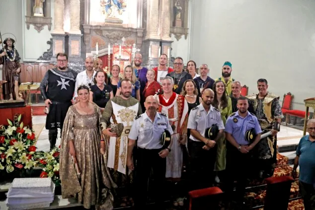 El atronador estallido de los arcabuces toma el centro de Dénia antes del esperado Milagro de la Niebla 46 batalla de arcabuceria y misa de los moros y cristianos 2026 de denia 43