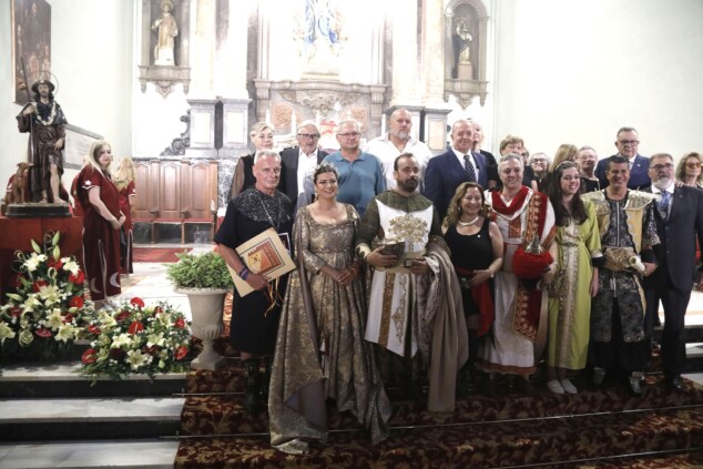 El atronador estallido de los arcabuces toma el centro de Dénia antes del esperado Milagro de la Niebla 49 batalla de arcabuceria y misa de los moros y cristianos 2026 de denia 46