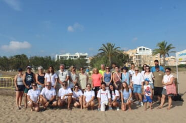 Voluntarios del campamento Tortuga en Dénia