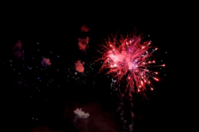 Los boatos de Cavallers de Me’n Fot y la filà Walies conquistan el centro de Dénia en su día grande 219 castillo de fuegos artificiales de los moros y cristianos de denia 2026 4