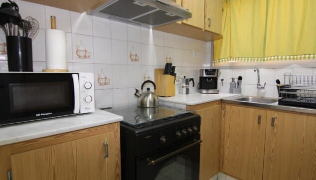 A 50 metros de la playa: vacaciones en Dénia con las mejores condiciones 6 cocina independiente con equipamiento completo para la estancia