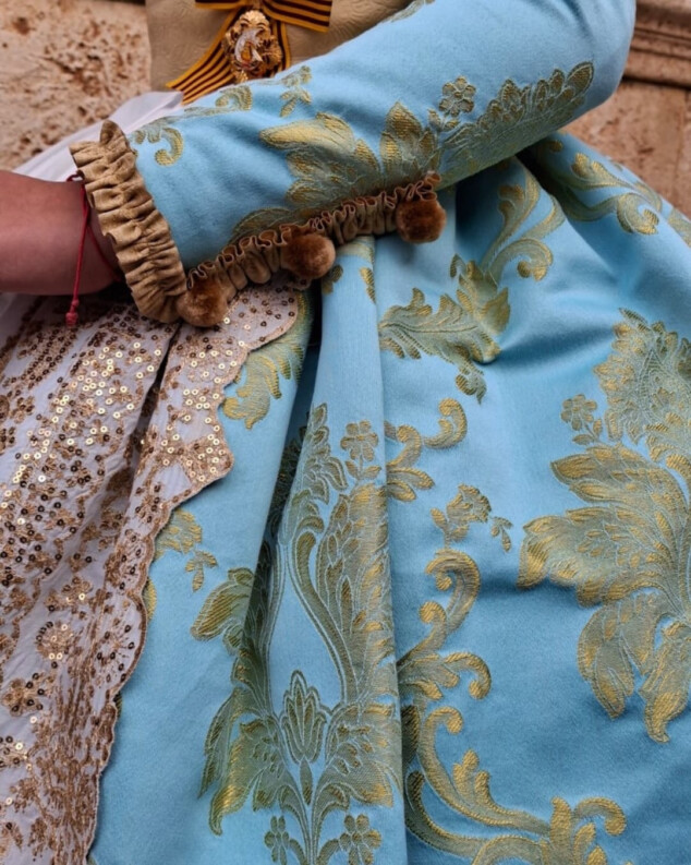 ¿Preparada para las presentaciones? La checklist de toda fallera 29 colores tejidos trajes y complementos