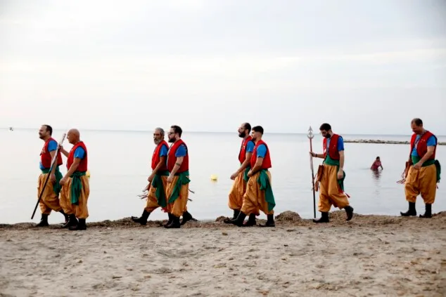 Dénia firma la tregua a orillas del mar: las tropas moras conquistan la escollera norte antes del gran choque 27 desembarco moro de denia de 2026 24
