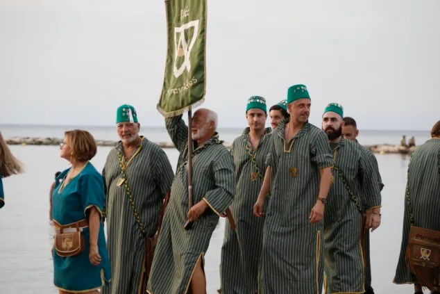 Dénia firma la tregua a orillas del mar: las tropas moras conquistan la escollera norte antes del gran choque 29 desembarco moro de denia de 2026 26