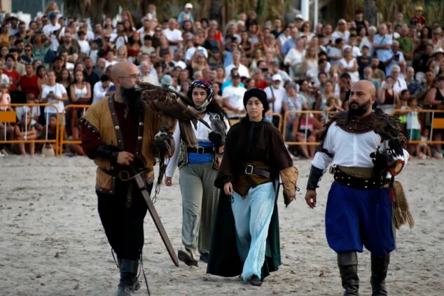 Dénia firma la tregua a orillas del mar: las tropas moras conquistan la escollera norte antes del gran choque 56 desembarco moro de denia de 2026 53