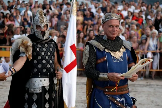 Dénia firma la tregua a orillas del mar: las tropas moras conquistan la escollera norte antes del gran choque 66 desembarco moro de denia de 2026 63